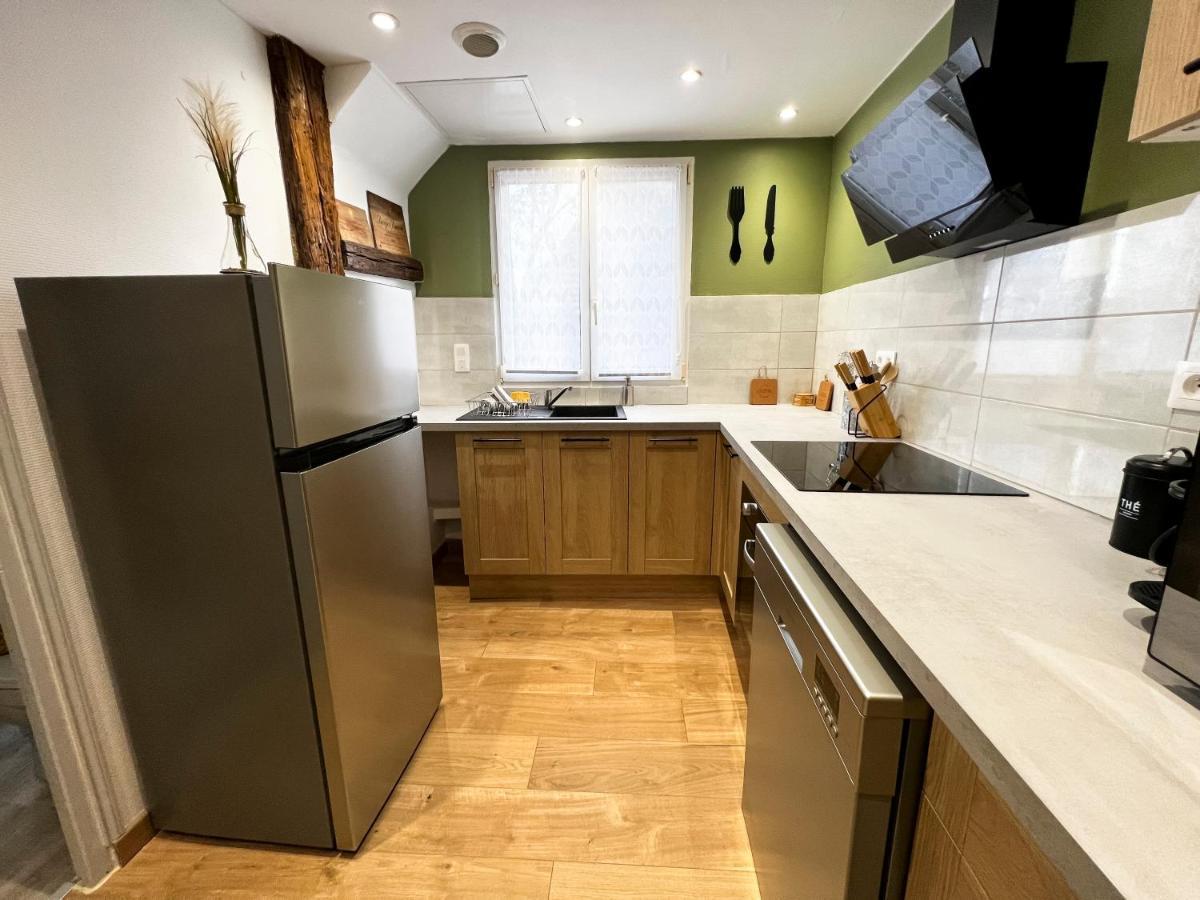 Au Duplex De Jeannala Apartment ซิลิสตาต์ ภายนอก รูปภาพ